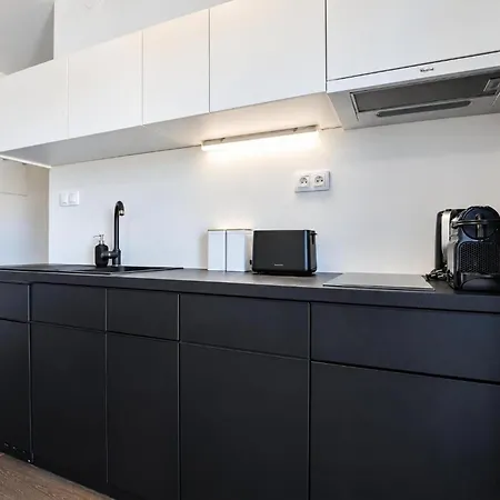 With Balcony And Slavin View Apartment
